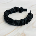 👉 Gerafftes Satin-Haarband mit Schmuckstein-Punkten ✨