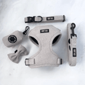 🐶 Hundegeschirr Set „Coco“ – Geschirr, Halsband, Leine, Kotbeutelhalter & Fliege – von Furry Tails