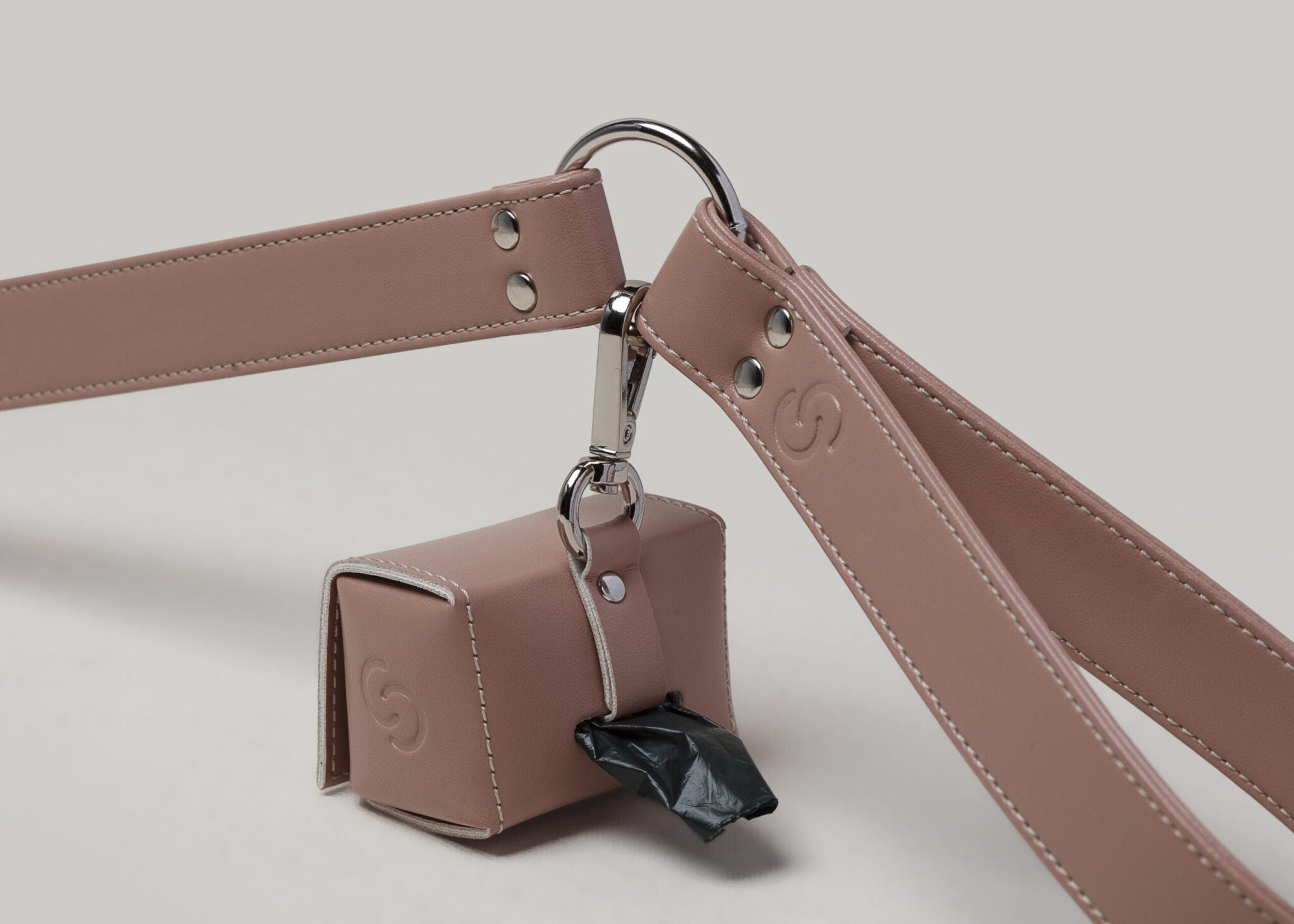 🐶 Oxford „Blush“ Hundegeschirr & Kotbeutelhalter –